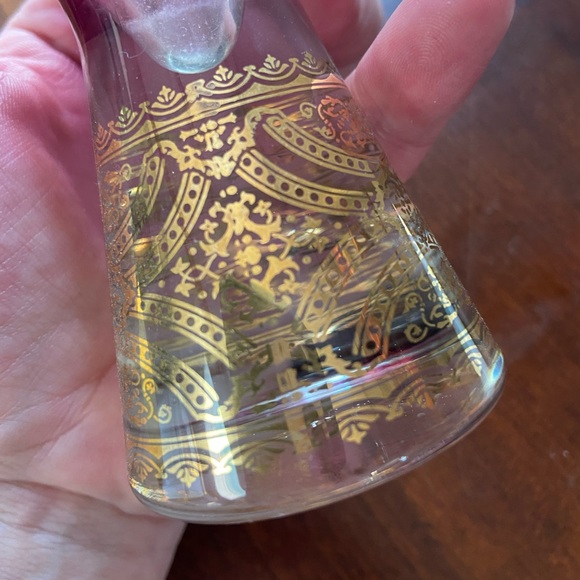 Colourful antique flutes glasses - Picture 2 of 3